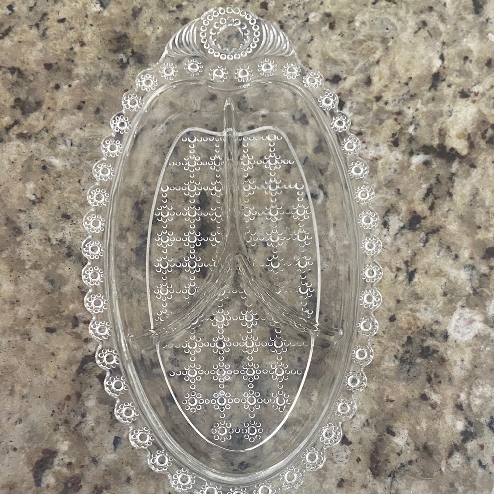 Elegant Clear Glass Soap Dish